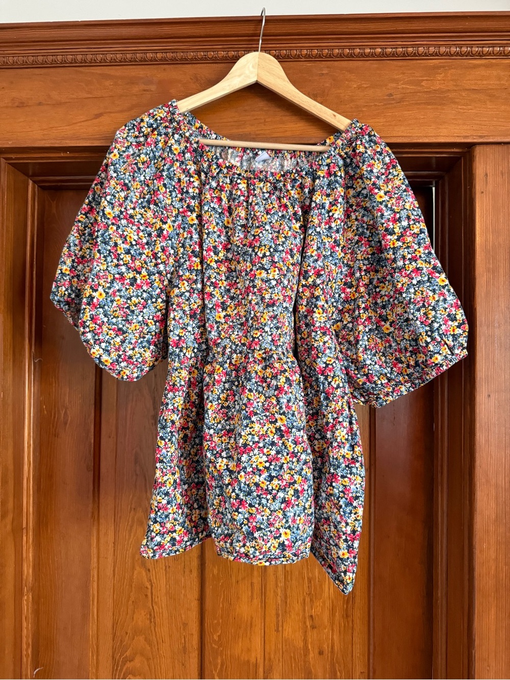 Old Navy Multicolor Floral Puff-Sleeve Peasant Top